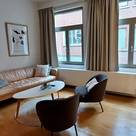 Cosy & Modern Historical In Old Town - Leon 4p Holiday home